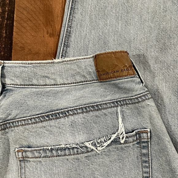 TRADE - Picture 4 of 16